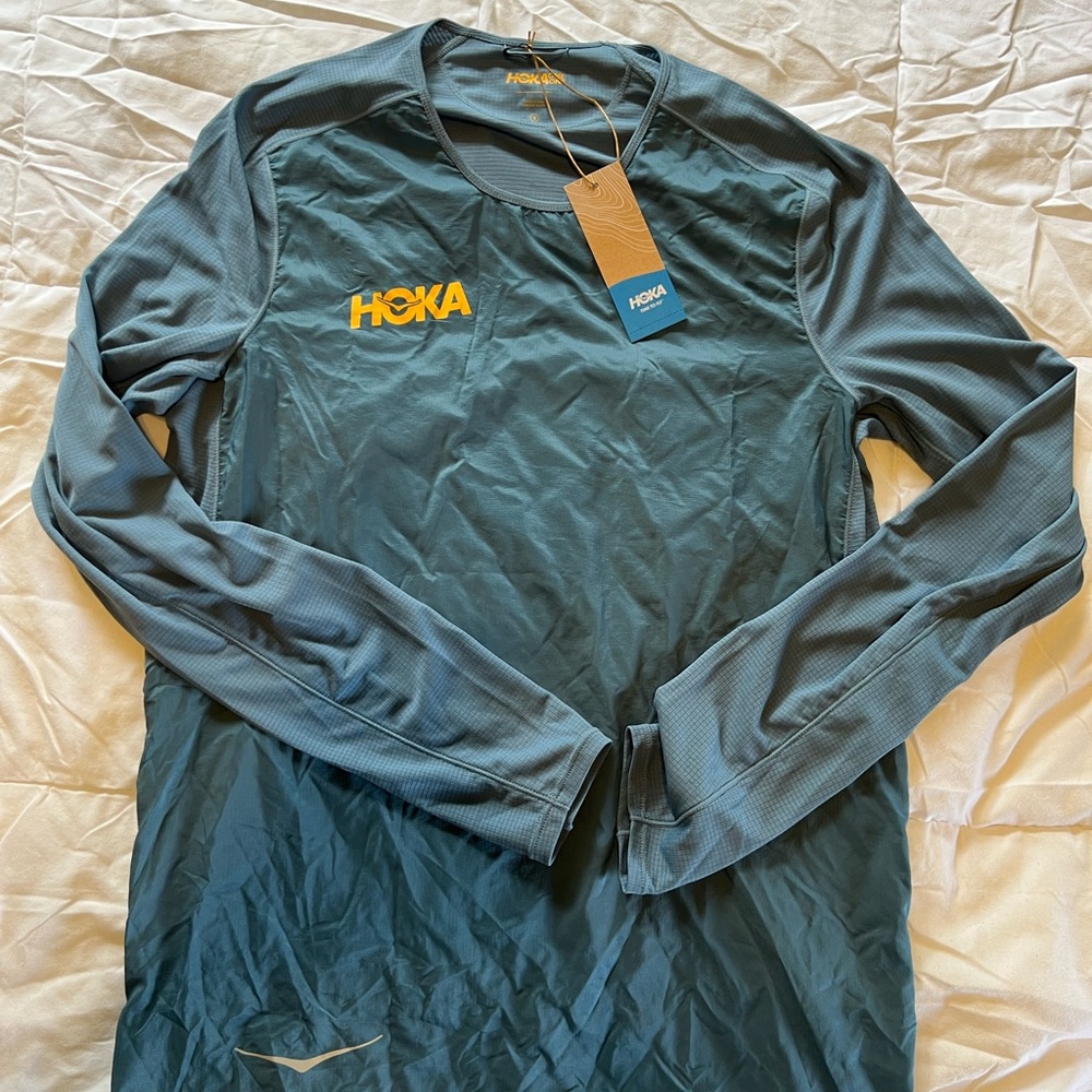 Hoka Men’s Windshirt in Blue with Gold Accents